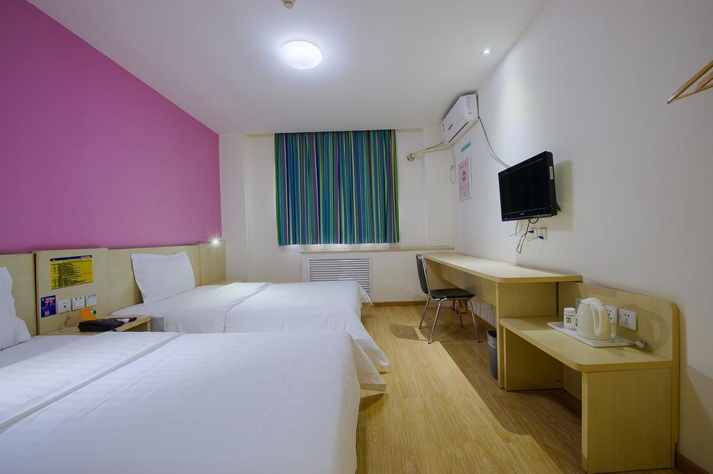 7Days Inn Chengdu Yulin Province Stadium Exterior foto